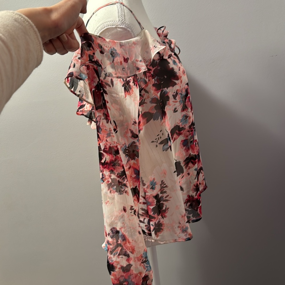 Woman’s Cold Shoulder Floral Blouse - Picture 3 of 6